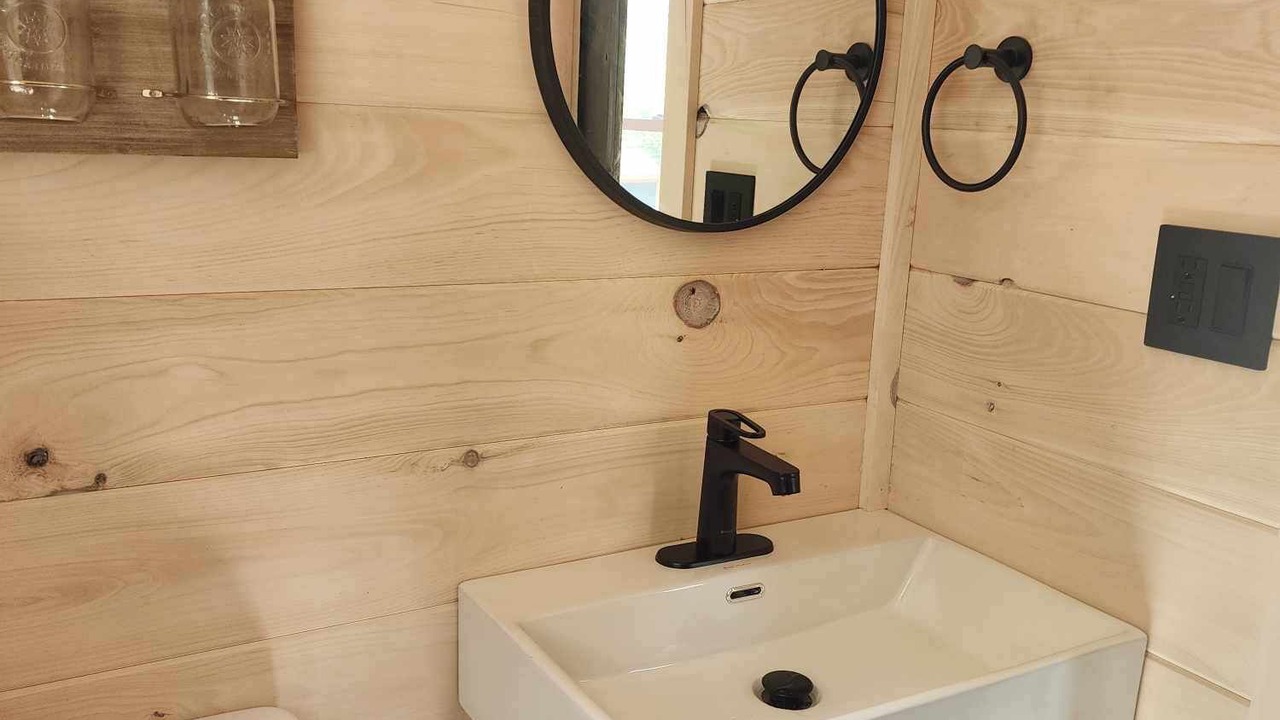 Photo of Bathroom in Errol