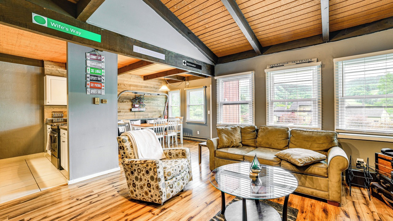 Photo of Livingroom in Blodgett Mills