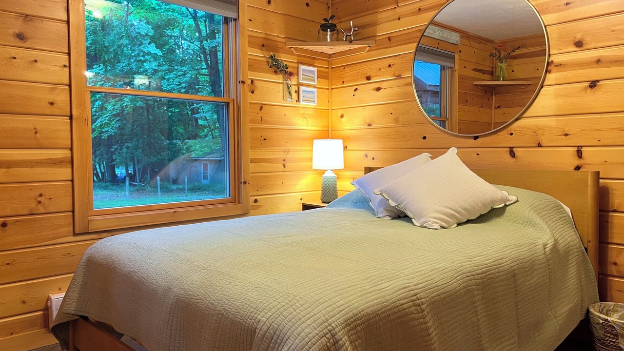 Photo of Bedroom in Northport