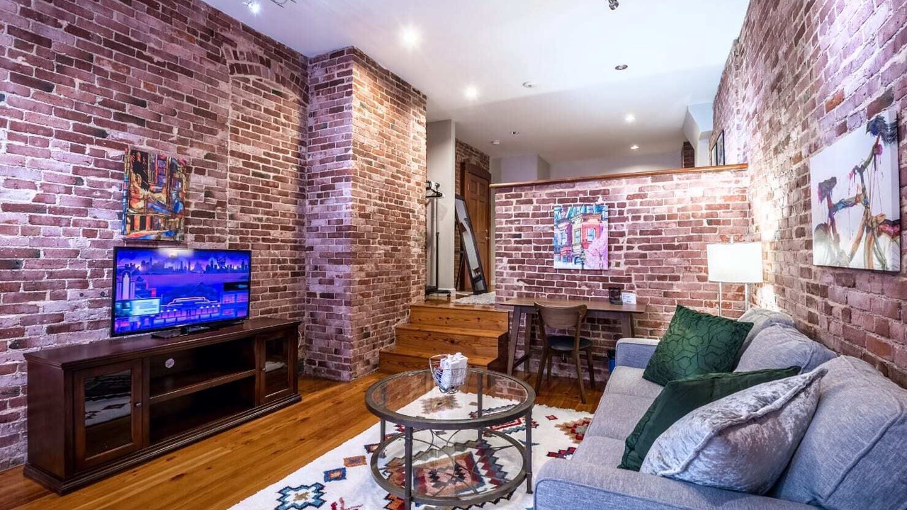 Photo of Livingroom in North End