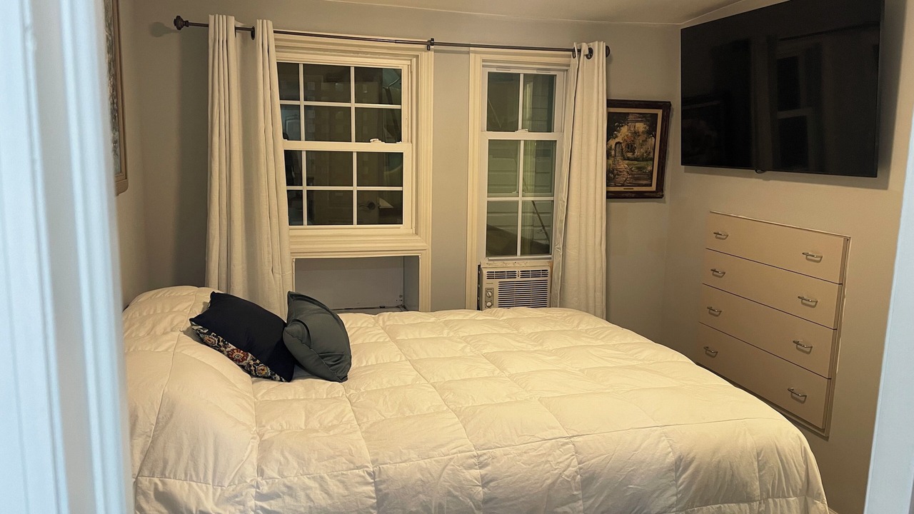 Photo of Bedroom in Baiting Hollow