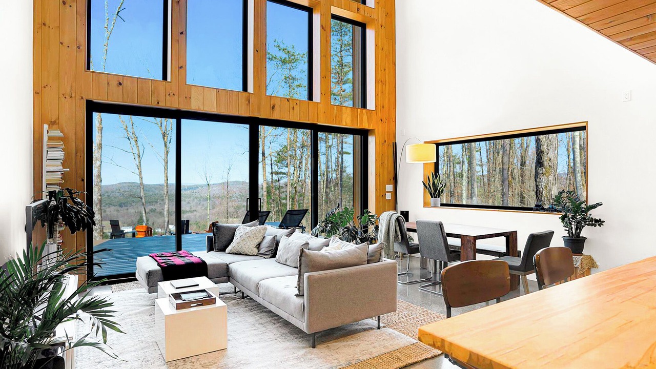Photo of Livingroom in Brainard
