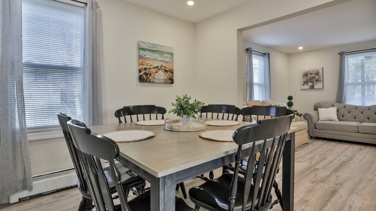 Photo of Livingroom in Salem