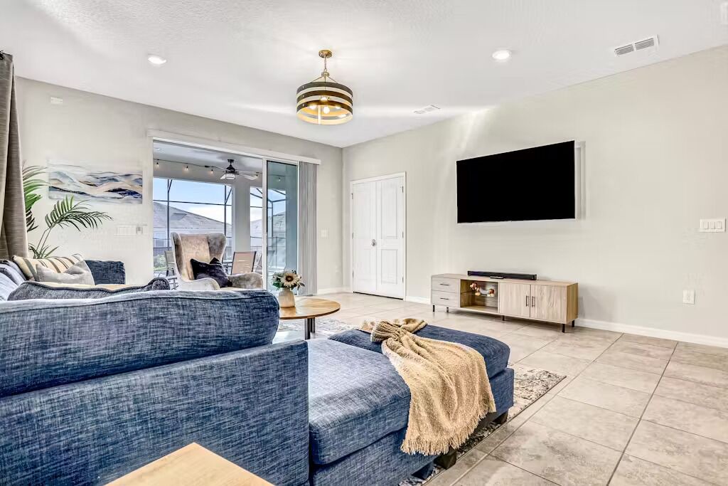 Photo of Livingroom in Davenport