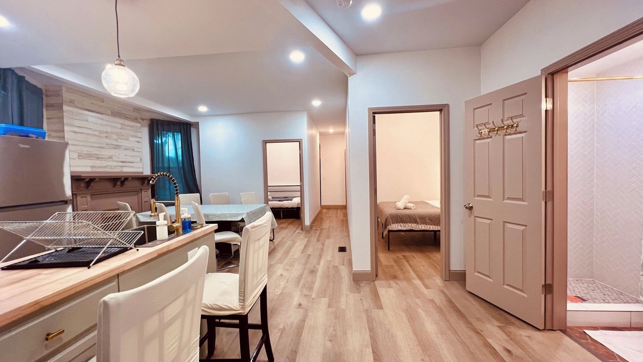 Photo of Bedroom in Downtown Niagara Falls