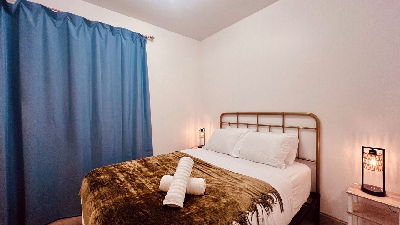 Photo of Bedroom in Downtown Niagara Falls