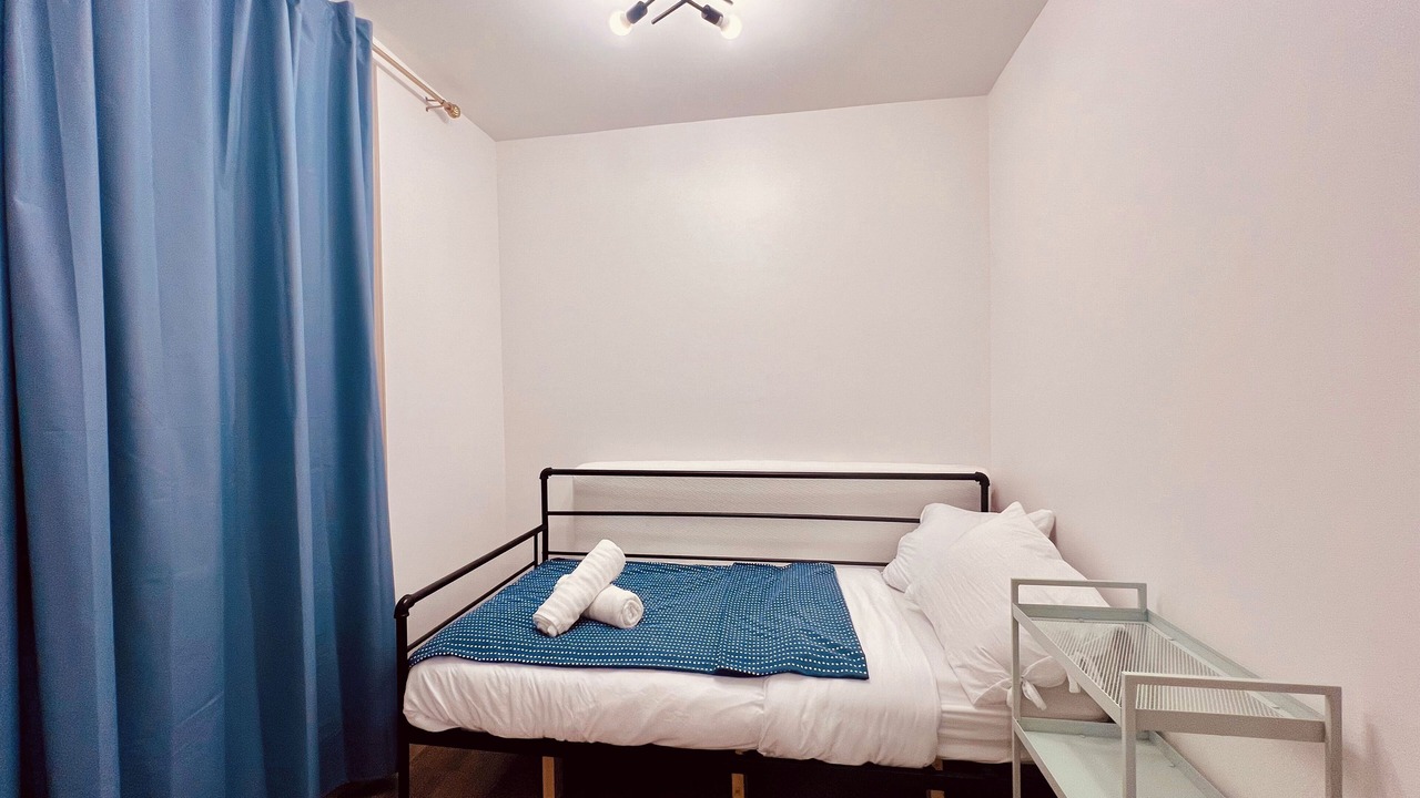 Photo of Bedroom in Downtown Niagara Falls