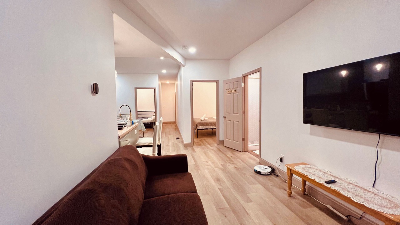 Photo of Livingroom in Downtown Niagara Falls