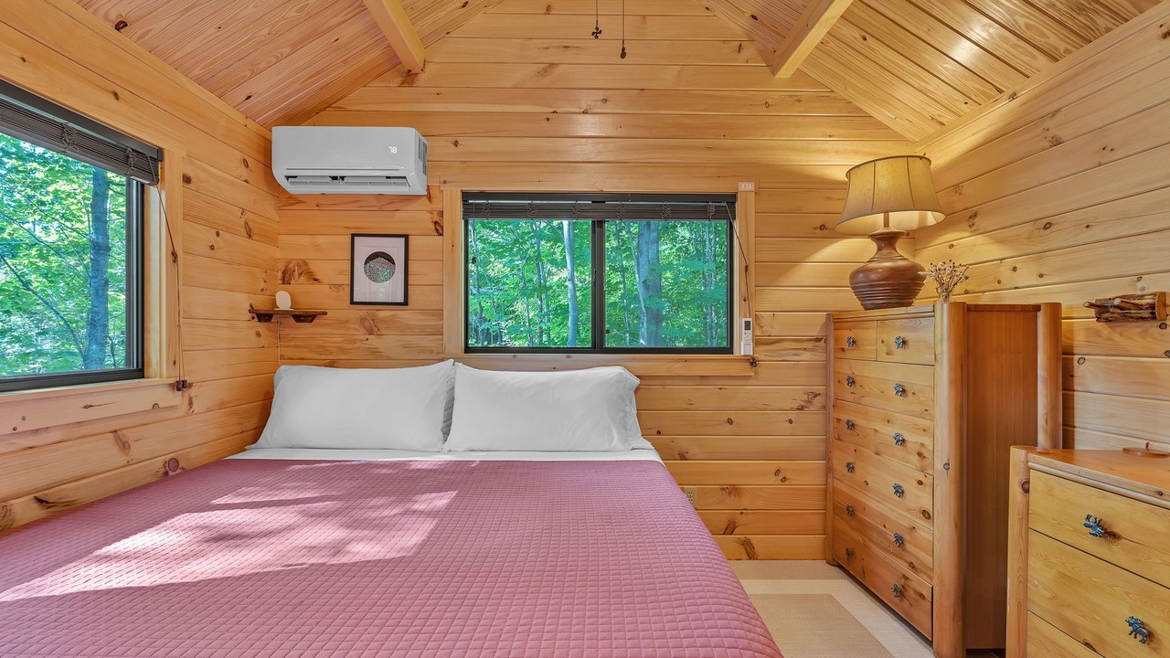 Photo of Bedroom in Jay