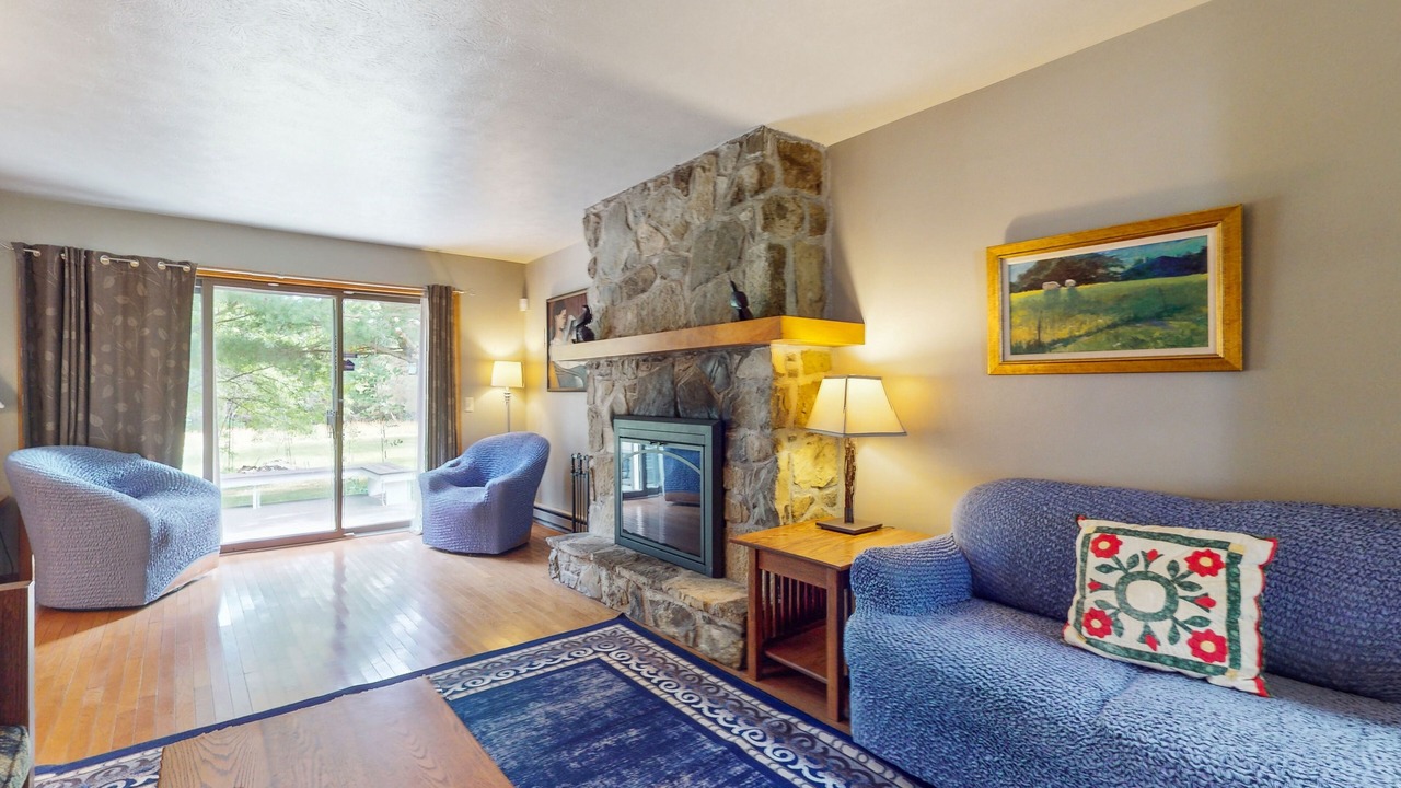 Photo of Livingroom in Bradford