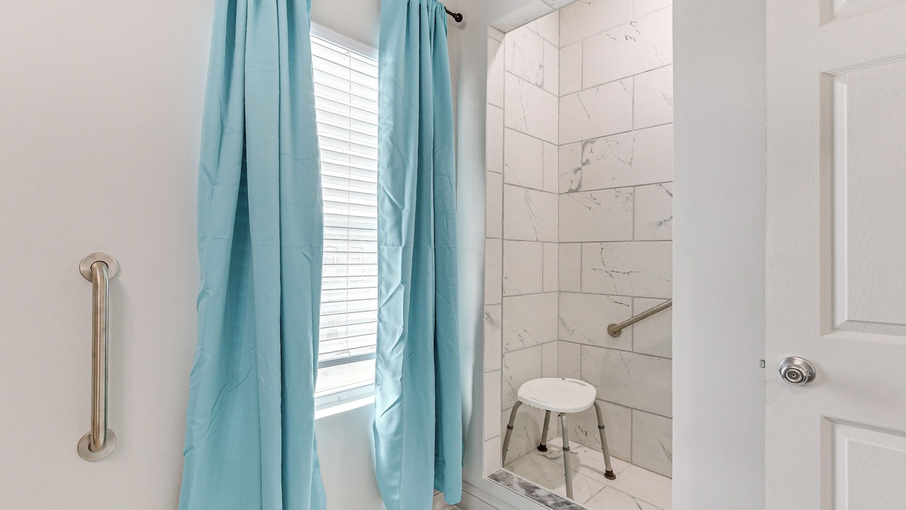 Photo of Bathroom in Mondawmin