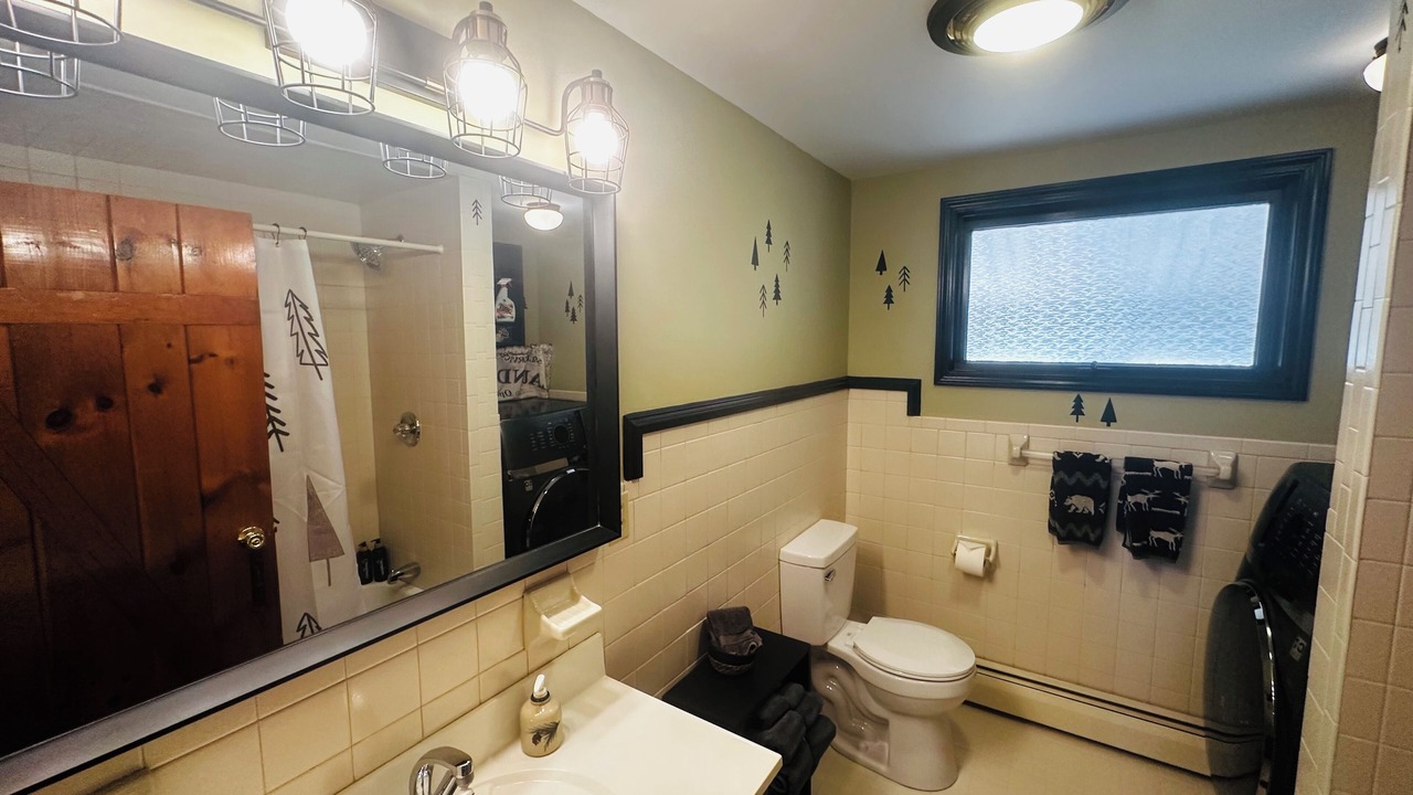 Photo of Bathroom in Day