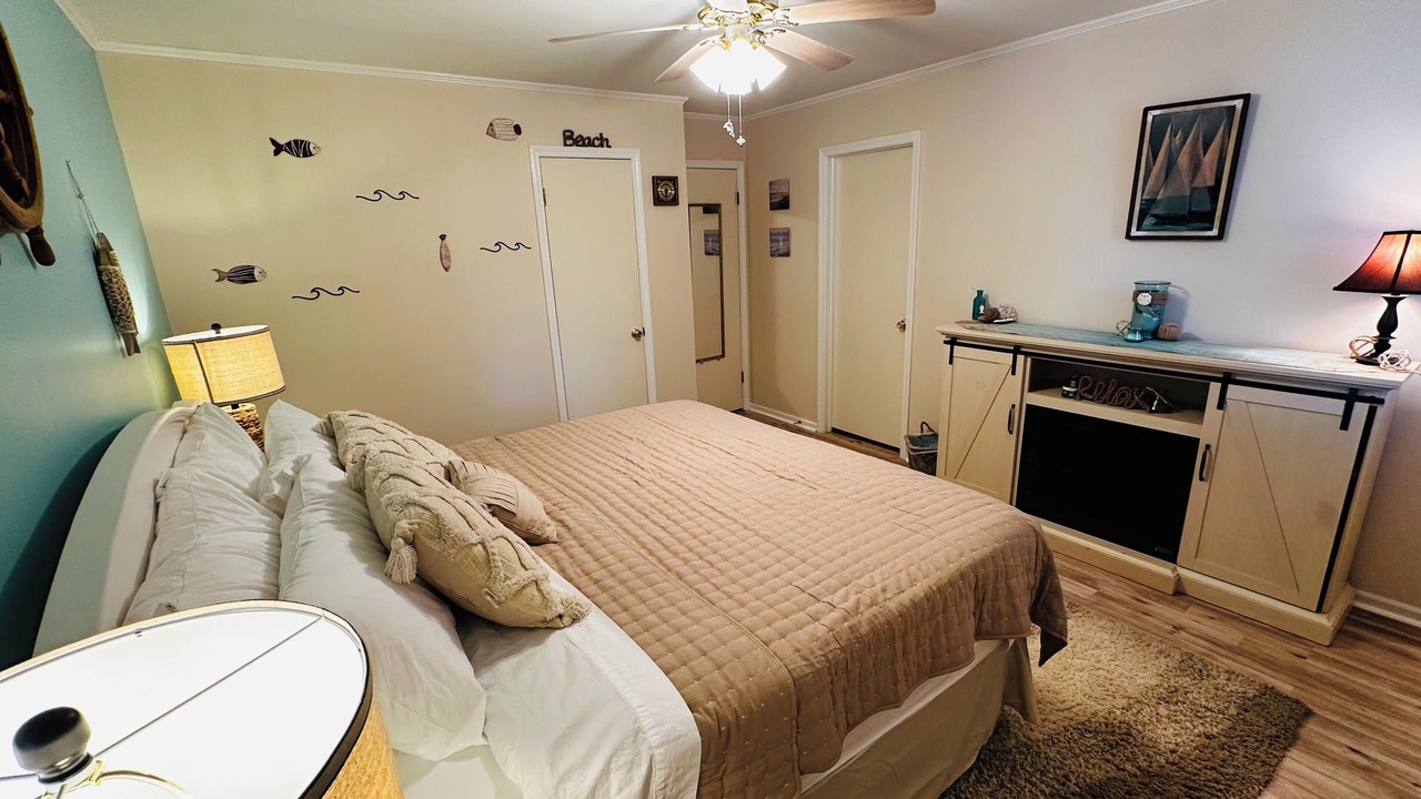Photo of Bedroom in Day