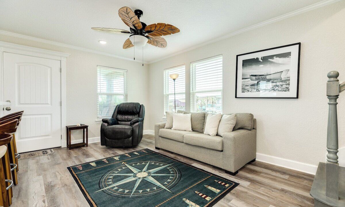 Photo of Livingroom in Surfside Beach