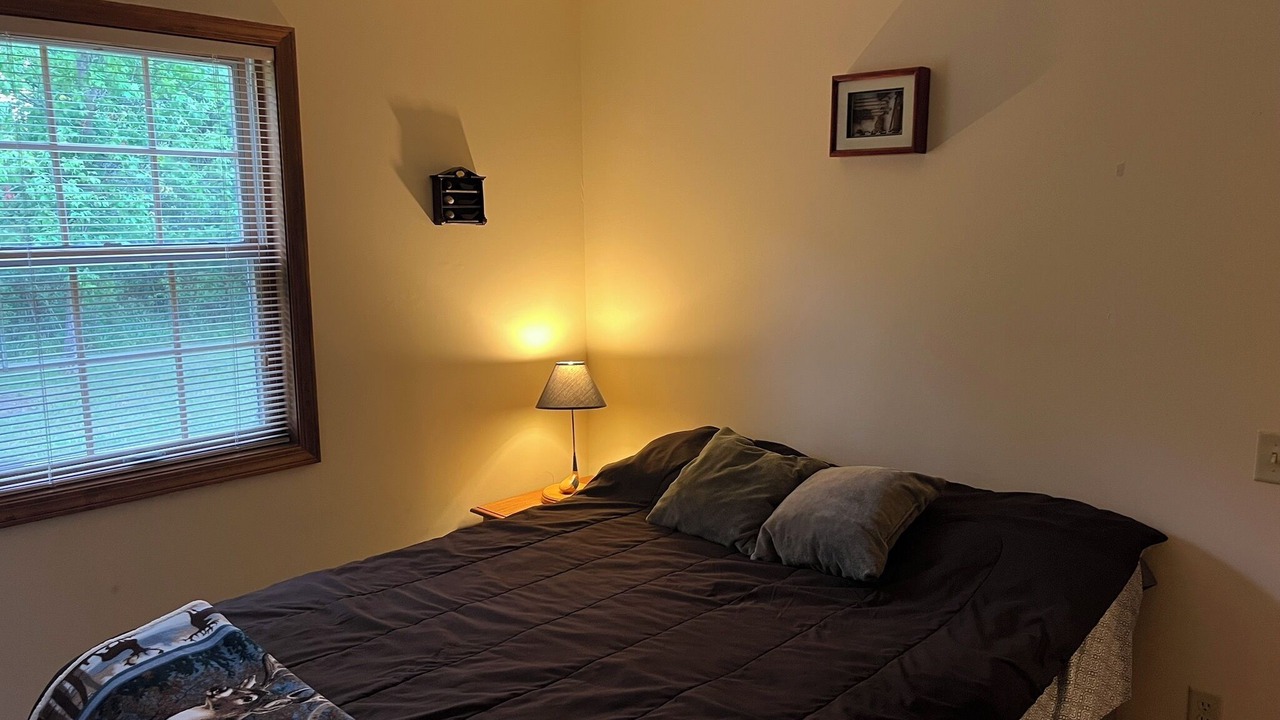 Photo of Bedroom in Akron