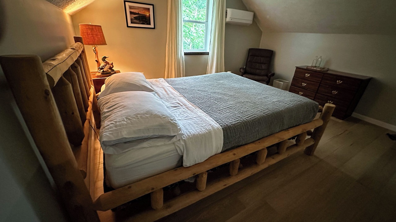 Photo of Bedroom in Maysville