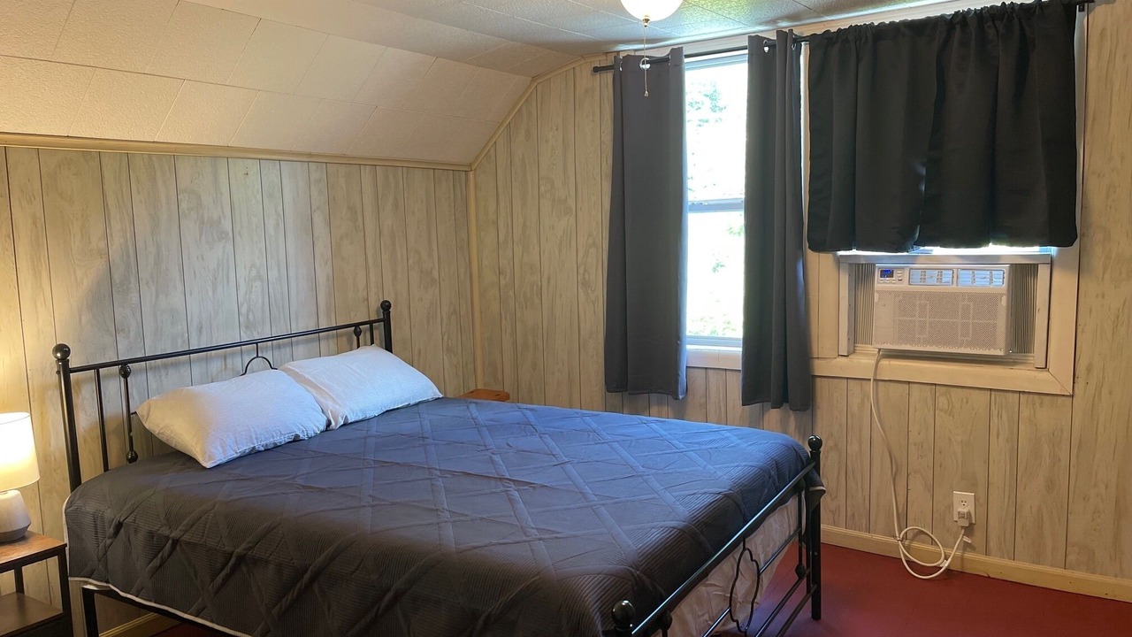 Photo of Bedroom in Ragland