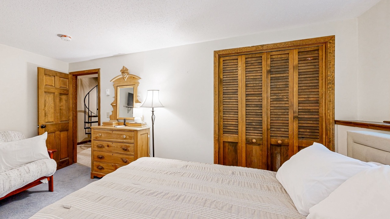 Photo of Bedroom in Birch Hill