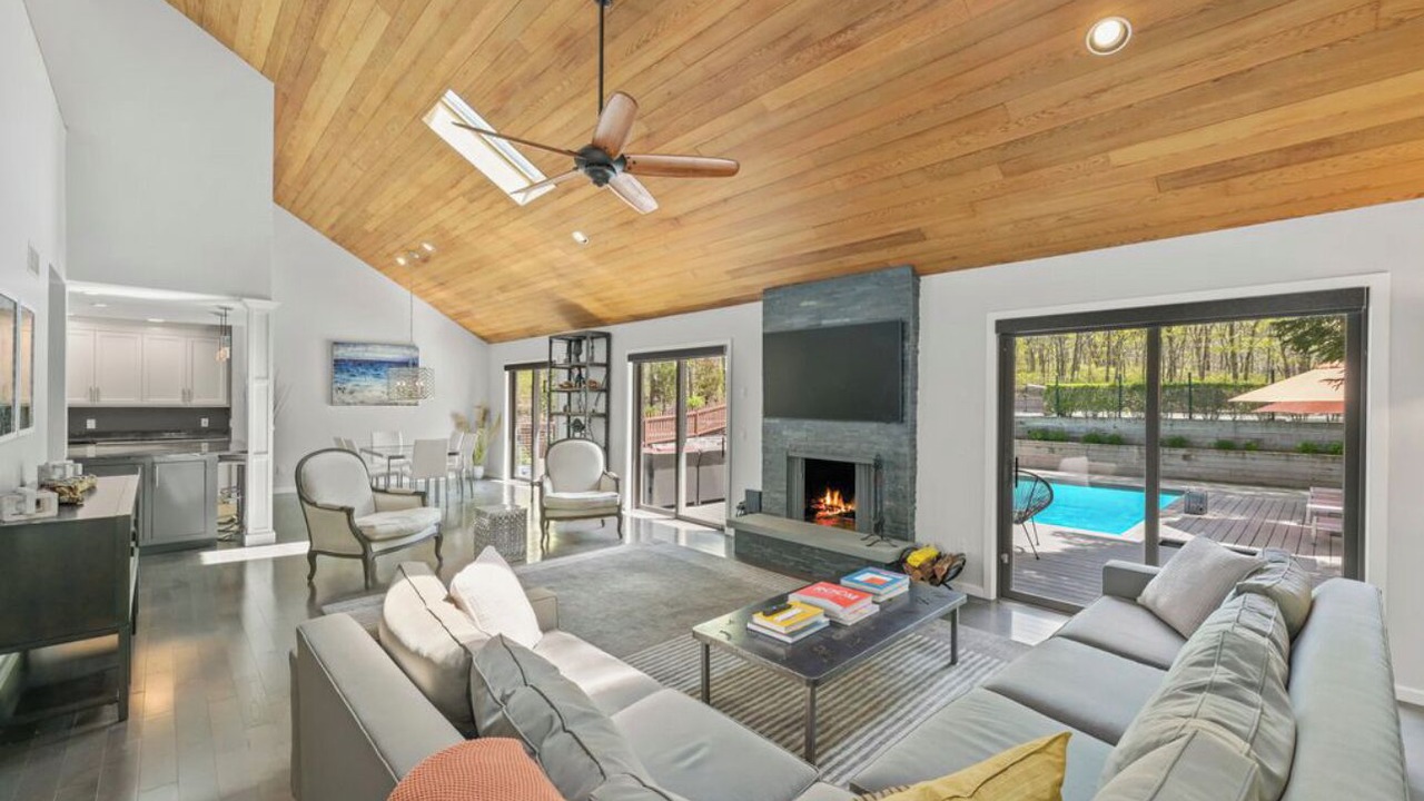 Photo of Livingroom in Water Mill