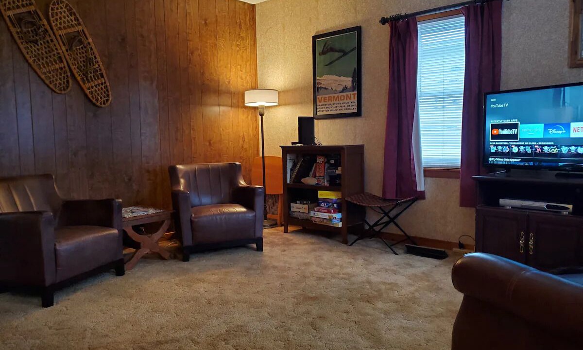 Photo of Livingroom in Monroe Bridge