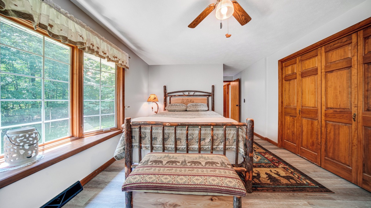 Photo of Bedroom in Pymatuning Central