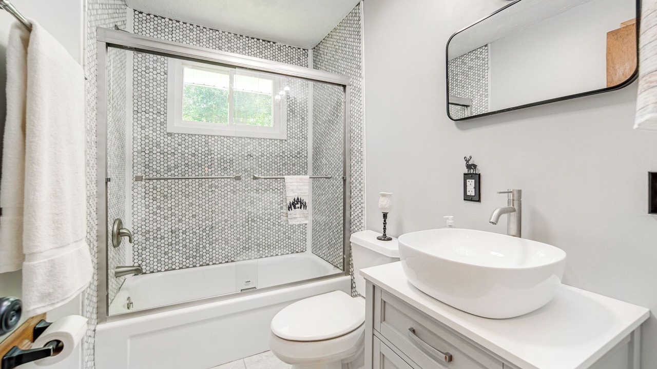 Photo of Bathroom in Pymatuning Central