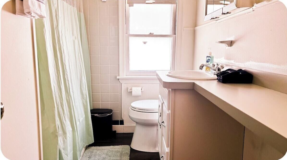 Photo of Bathroom in Eggertsville