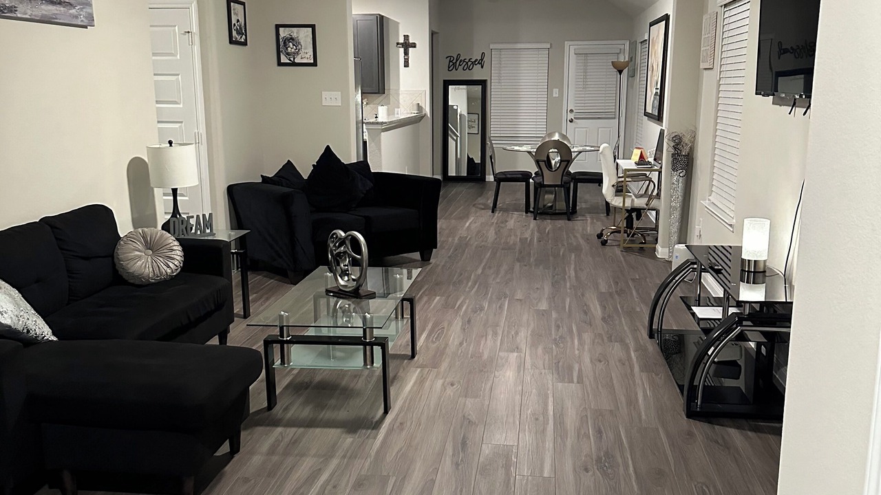 Photo of Livingroom in Iowa Colony