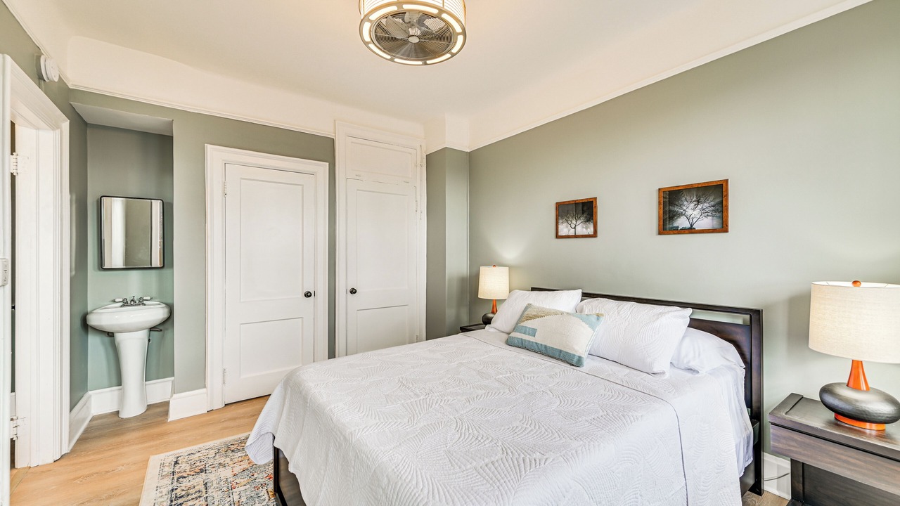 Photo of Bedroom in Albany