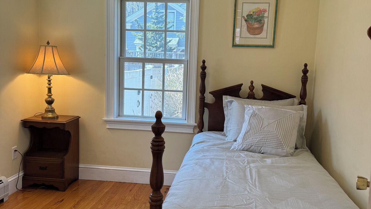Photo of Bedroom in Amherst Center