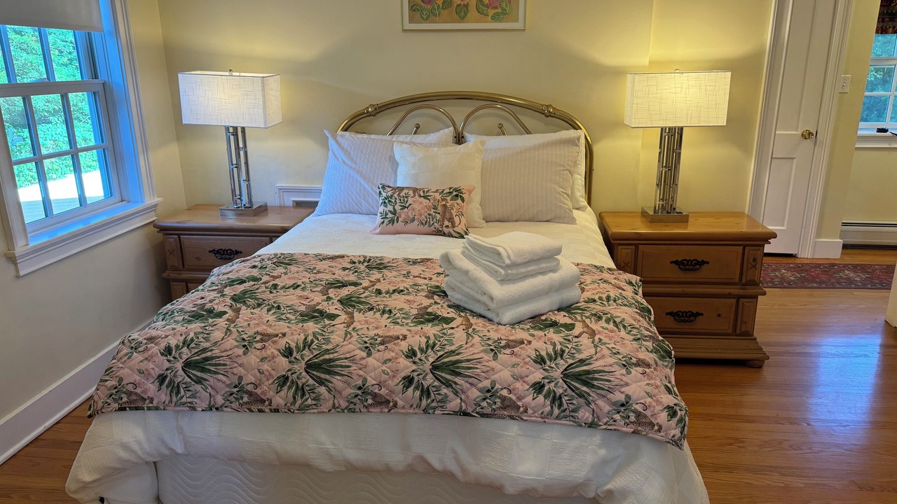Photo of Bedroom in Amherst Center