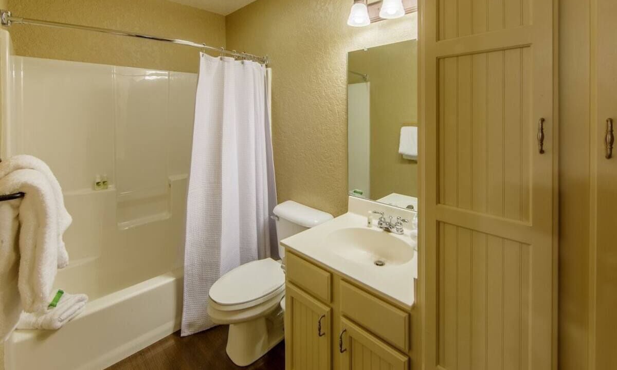 Photo of Bathroom in South Lee