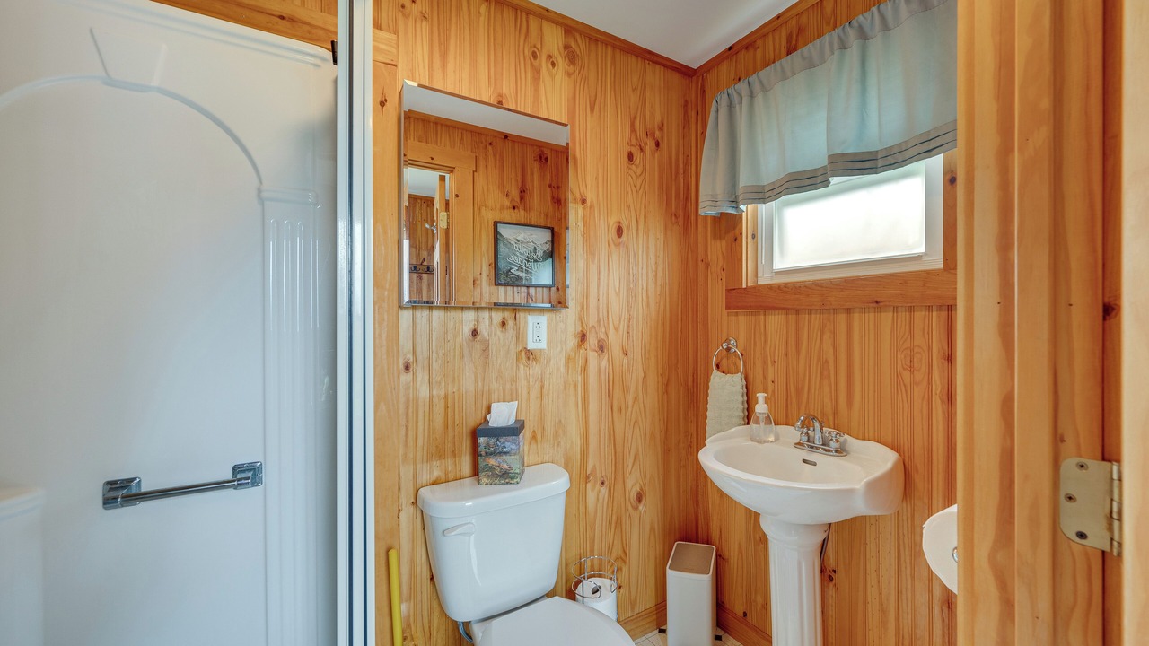 Photo of Bathroom in Pittsburg