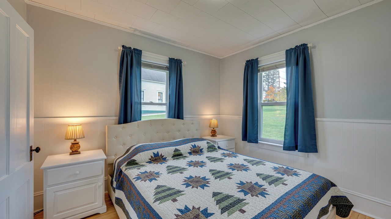 Photo of Bedroom in Pittsburg