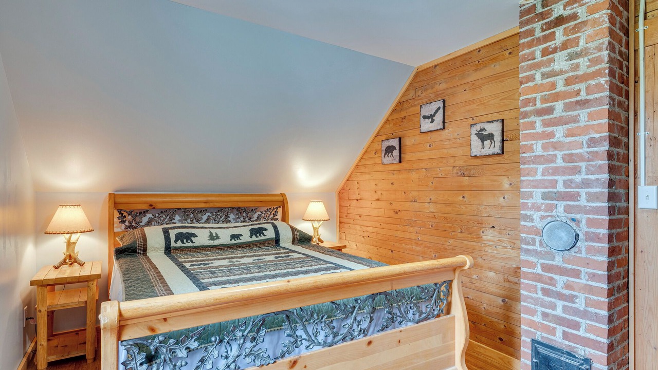 Photo of Bedroom in Pittsburg