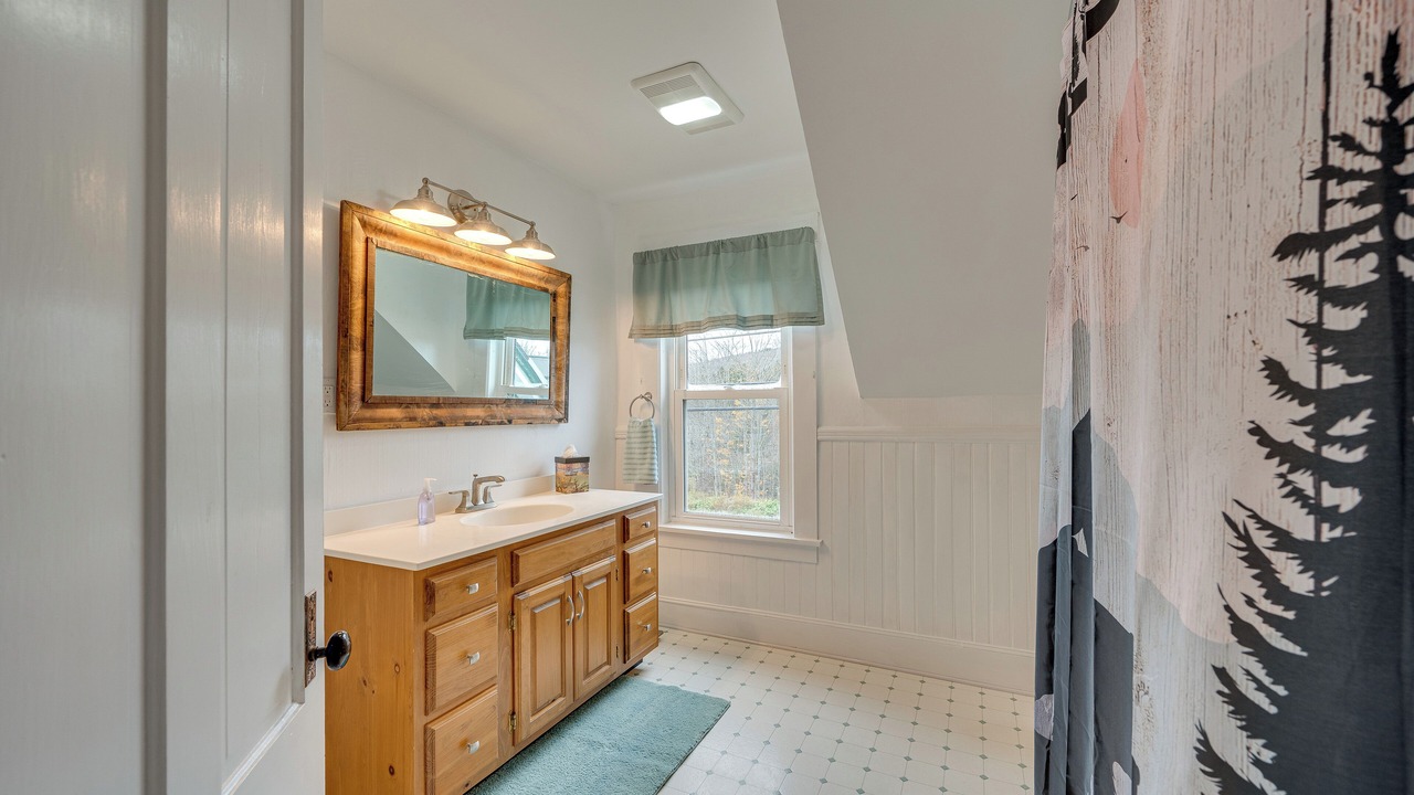 Photo of Bathroom in Pittsburg