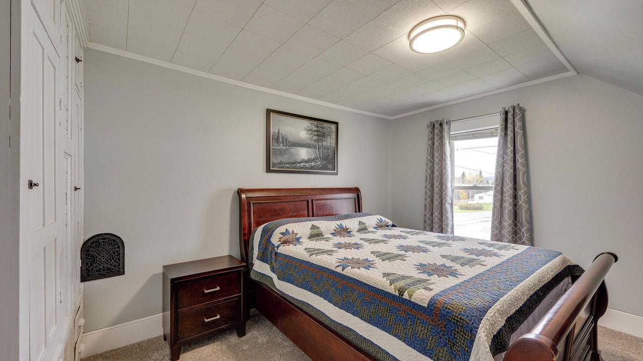 Photo of Bedroom in Pittsburg