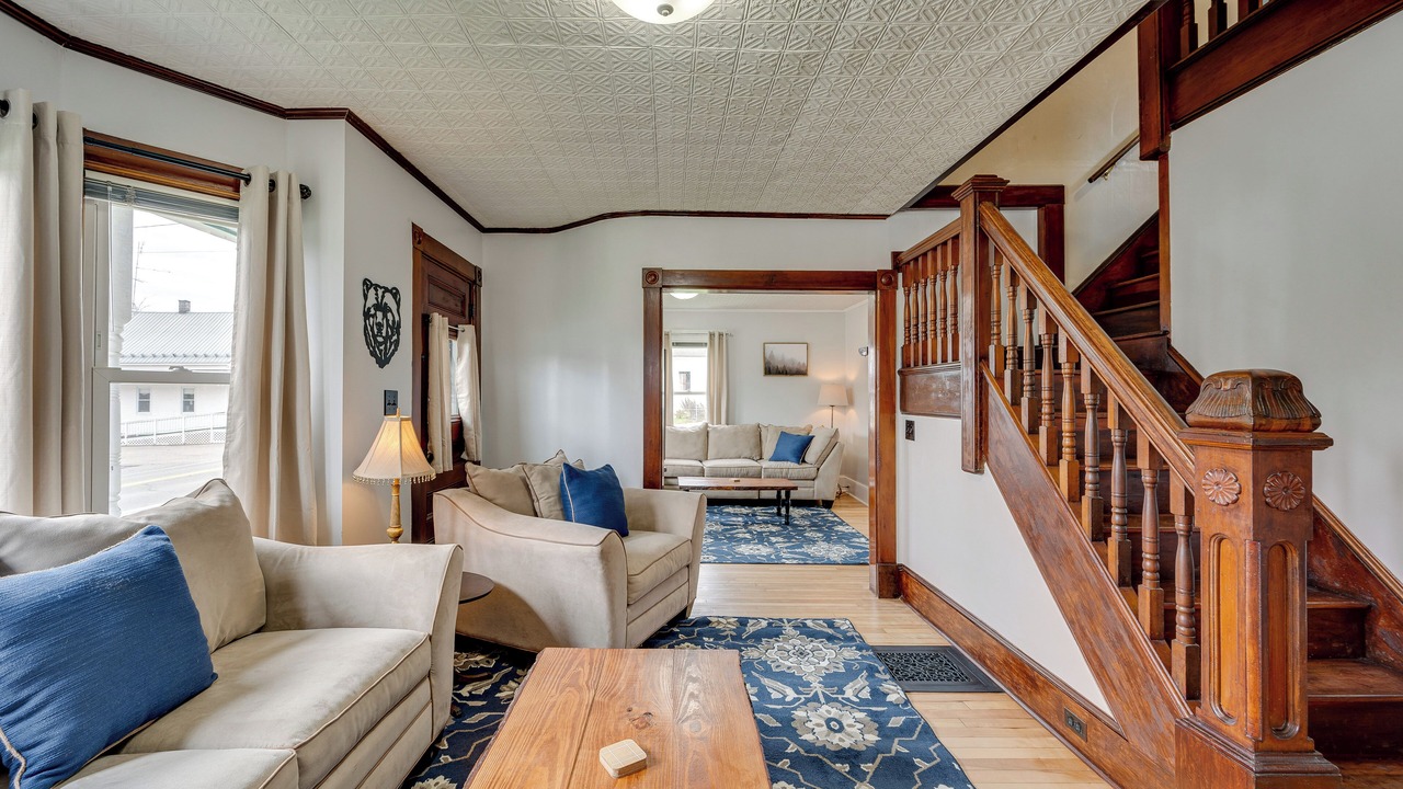 Photo of Livingroom in Pittsburg
