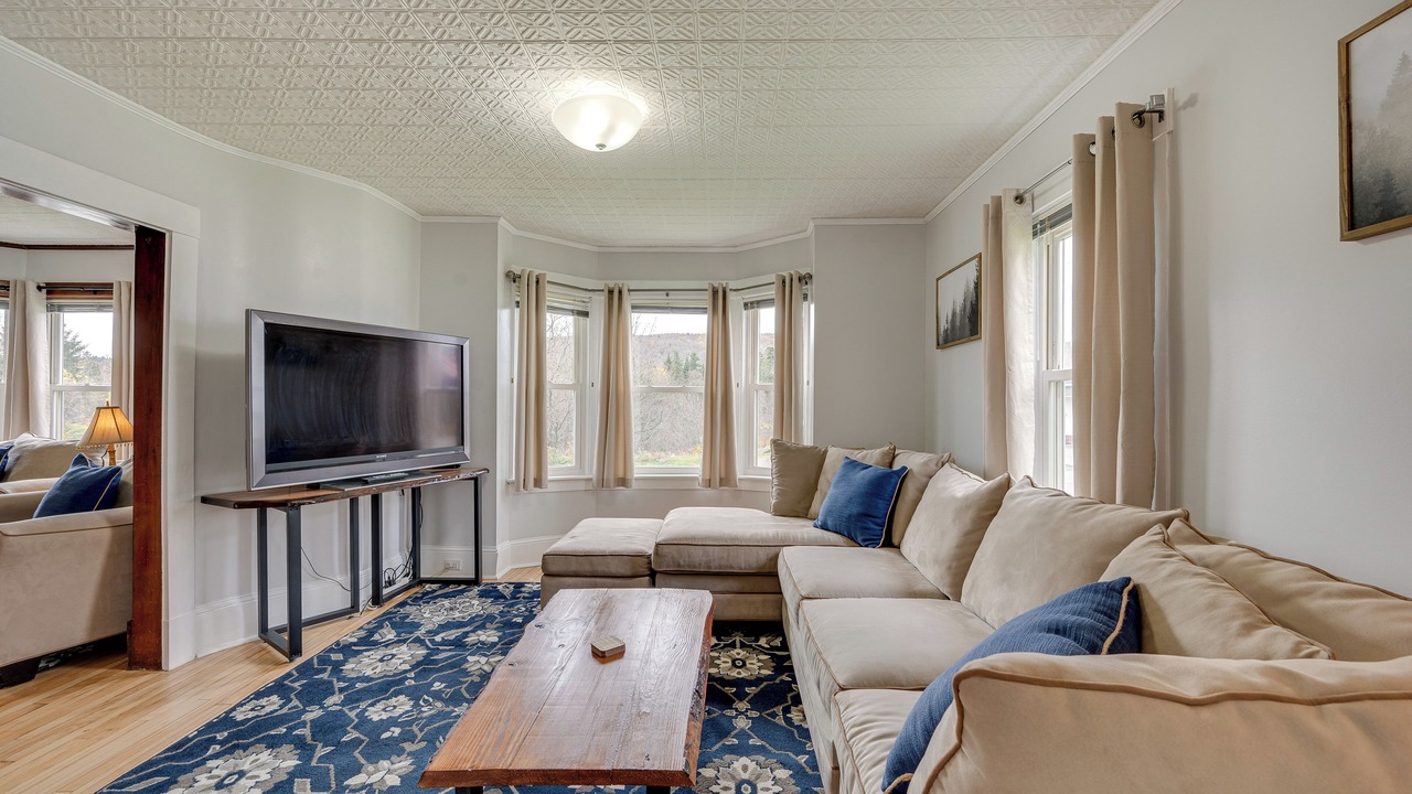 Photo of Livingroom in Pittsburg