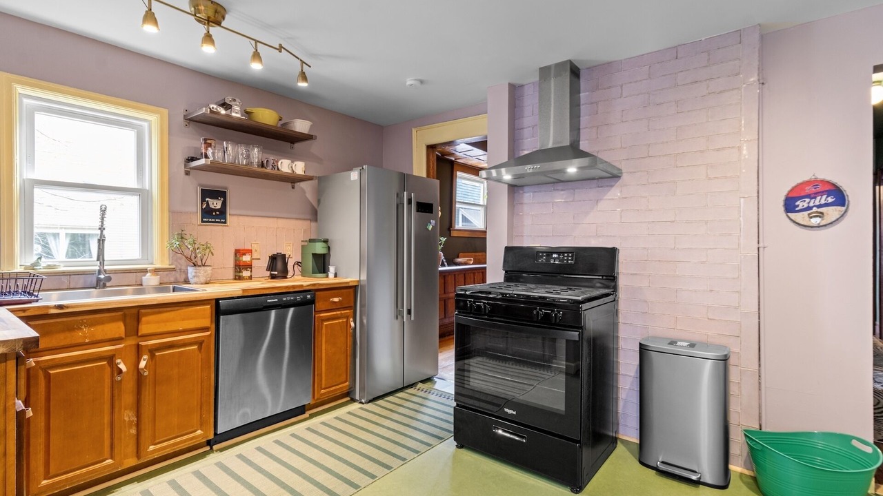 Photo of Kitchen in Front Park