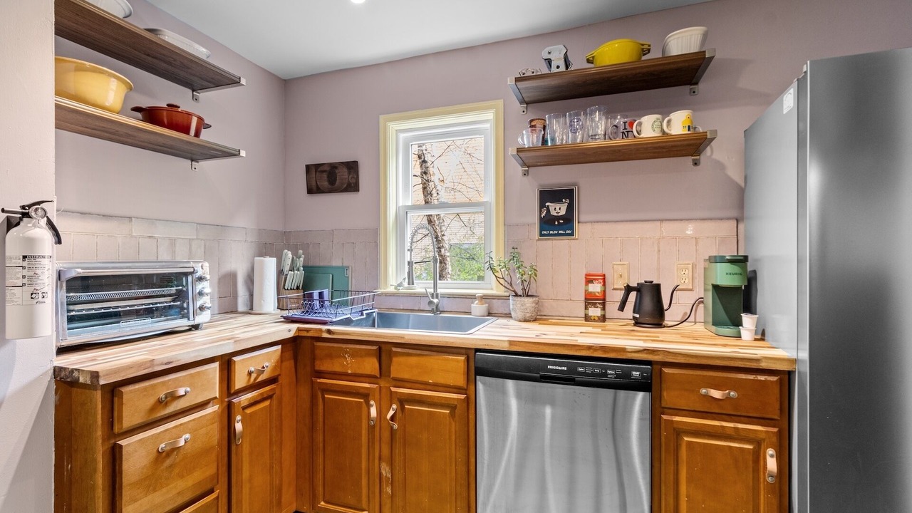 Photo of Kitchen in Front Park