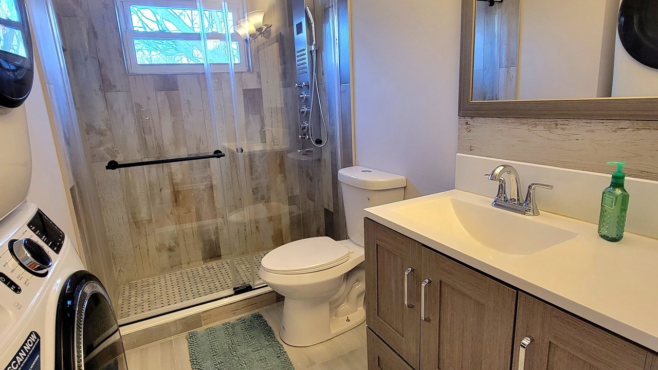 Photo of Bathroom in South Huntington