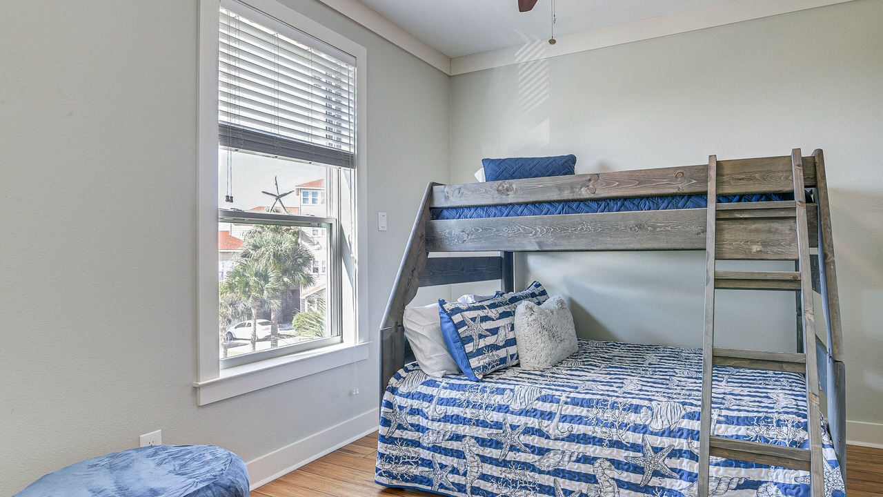 Photo of Bedroom in Terramar Beach