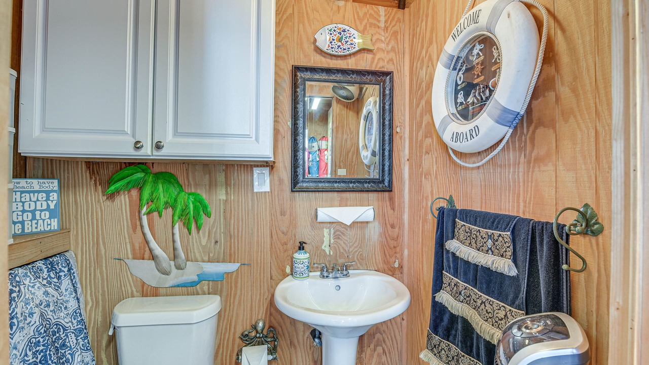 Photo of Bathroom in Terramar Beach
