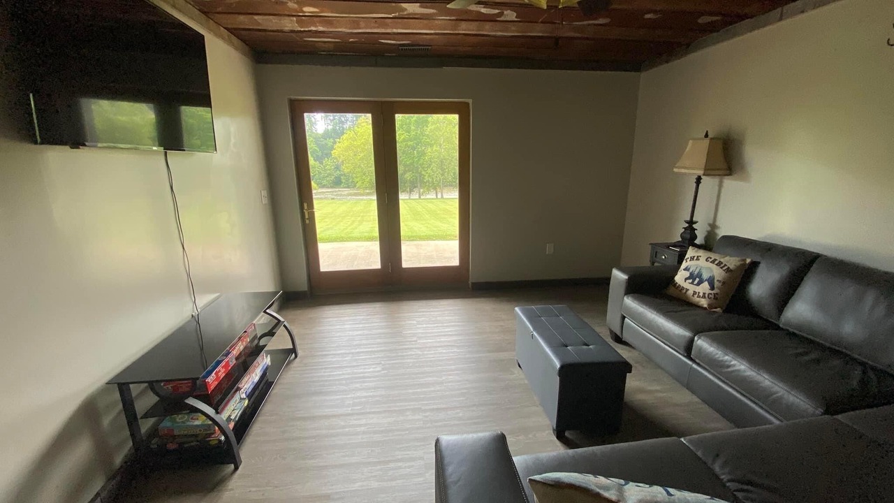 Photo of Livingroom in Max Meadows