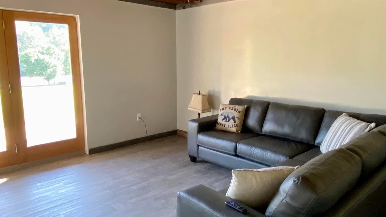 Photo of Livingroom in Max Meadows