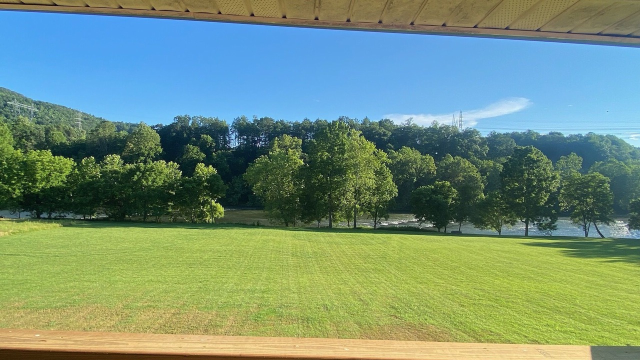 Photo of Outdoor in Max Meadows