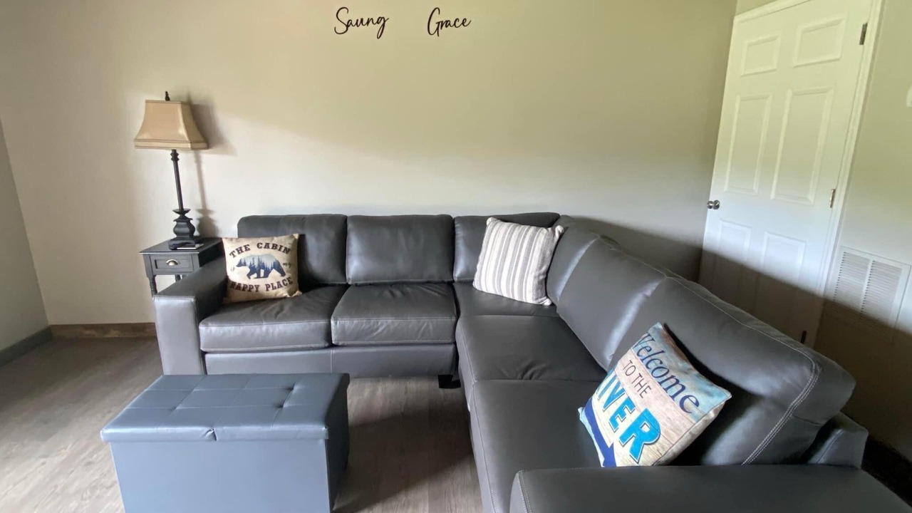 Photo of Livingroom in Max Meadows