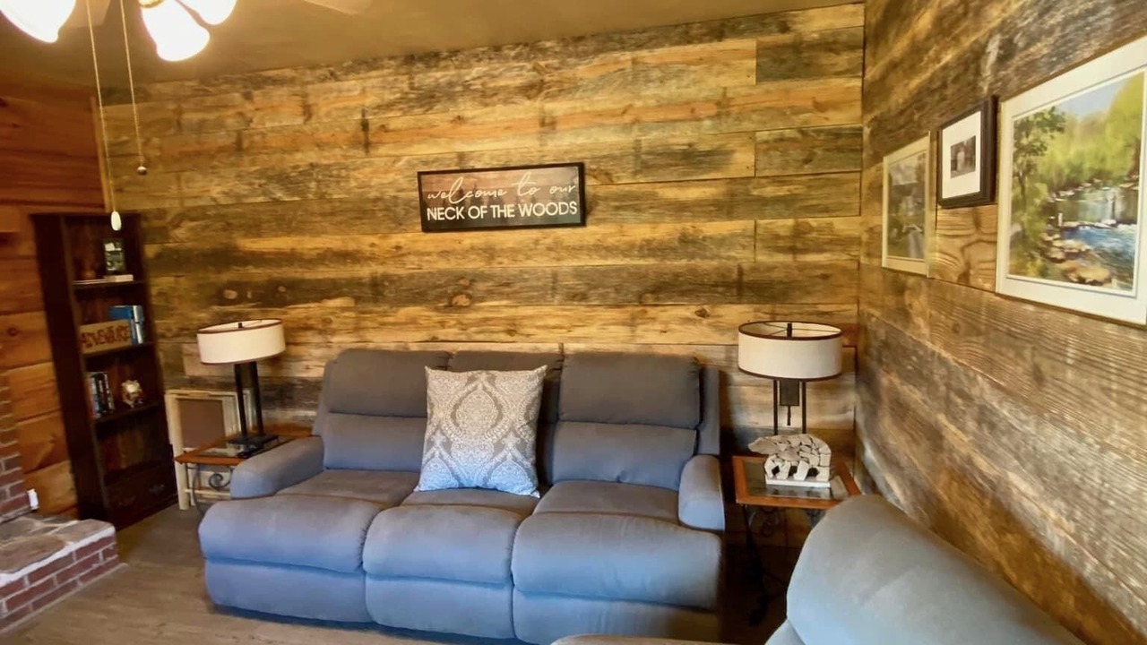 Photo of Livingroom in Max Meadows