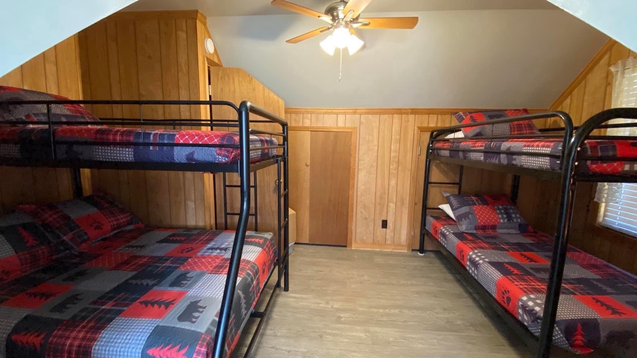 Photo of Bedroom in Max Meadows